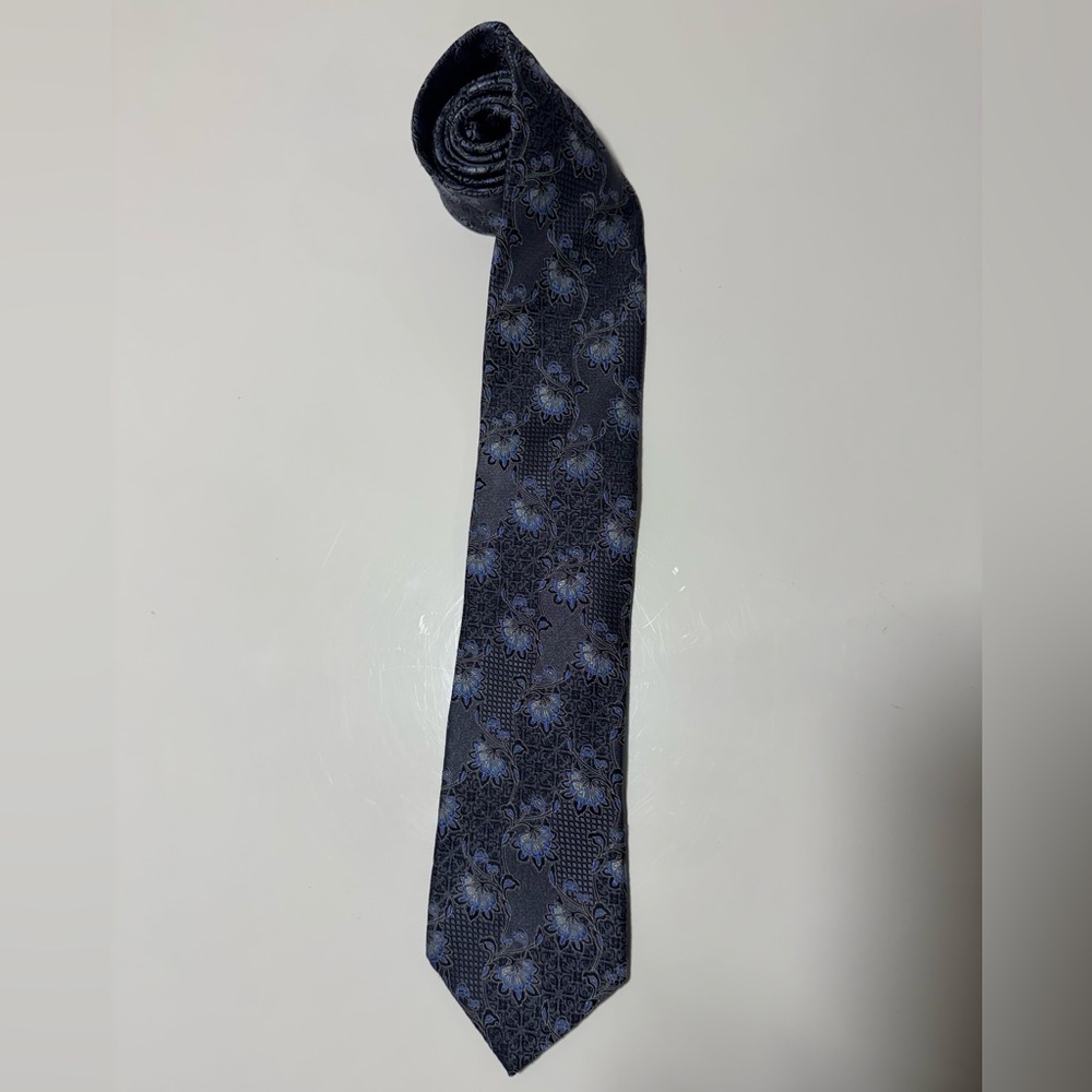 Zegna Elegant Floral Patterned Tie